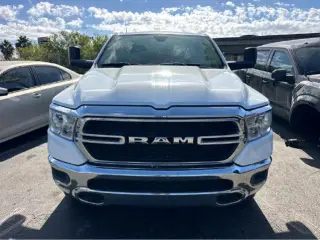 Ram 1500 2019 4x2 Tradesman 4p Cubierta Cuadrada Quádruple 6.4 ft. CA Camión