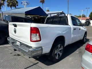 Ram 1500 2019 4x2 Tradesman 4p Cubierta Cuadrada Quádruple 6.4 ft. CA Camión