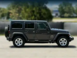 Jeep Wrangler Unlimited 2014 4x4 Sahara 4dr SUV
