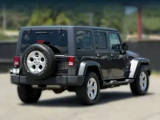 Jeep Wrangler Unlimited 2014 4x4 Sahara 4dr SUV