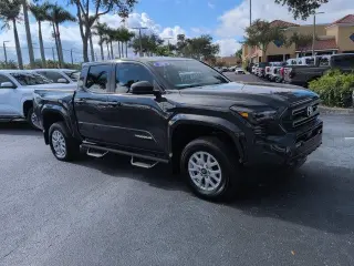 Toyota Tacoma 2026 4x2 SR5 4dr Double Cab 5.0 ft SB