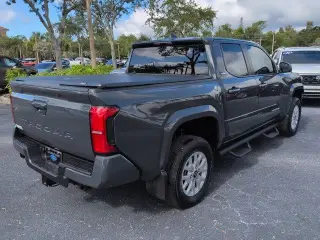 Toyota Tacoma 2026 4x2 SR5 4dr Double Cab 5.0 ft SB