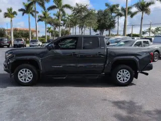 Toyota Tacoma 2026 4x2 SR5 4dr Double Cab 5.0 ft SB