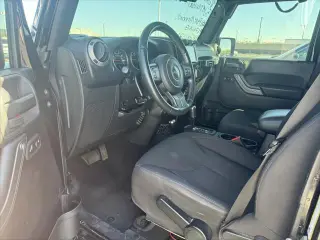 Jeep Wrangler ilimitado 2015 4x4 Sport 4p SUV