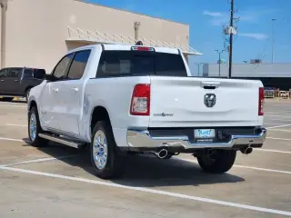Ram 1500 2021 4x2 Big Horn 4p Puerta Cabina Tripulacion 5.6 ft. SB Pickup