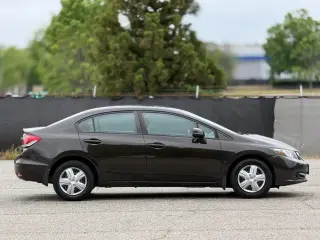 Honda Civic 2013 LX 4dr Sedan 5A