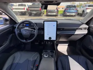 Ford Mustang Mach-E 2023 AWD Premium 4p SUV
