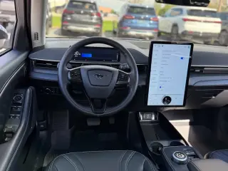 Ford Mustang Mach-E 2023 AWD Premium 4p SUV