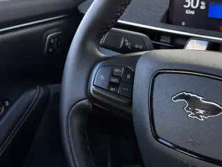 Ford Mustang Mach-E 2023 AWD Premium 4p SUV