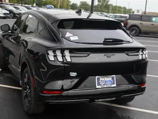 Ford Mustang Mach-E 2023 AWD Premium SUV 4p