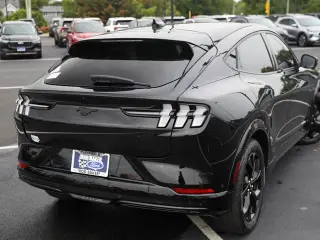 Ford Mustang Mach-E 2023 AWD Premium SUV 4p