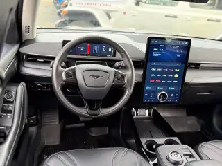 Ford Mustang Mach-E 2023 AWD Premium 4dr SUV