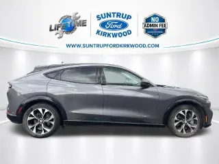 Ford Mustang Mach-E 2023 Premium 4dr SUV