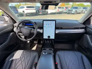Ford Mustang Mach-E 2022 AWD Select 4dr SUV