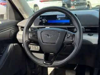 Ford Mustang Mach-E 2022 AWD Select 4dr SUV