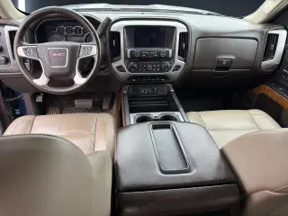 GMC Sierra 1500 2015 4x4 SLT 4dr Crew Cab 5.8 ft. SB