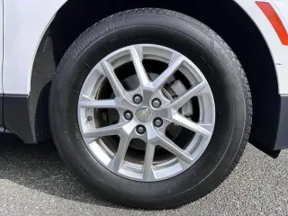 Chevrolet Equinox 2023 4x4 LS 4dr SUV w/1LS