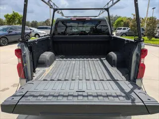 Chevrolet Silverado 1500 2025 4x2 Custom 4p Cab Camioneta 5.8 ft. SB