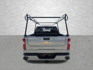 Chevrolet Silverado 1500 2025 4x2 Custom 4p Cab Camioneta 5.8 ft. SB