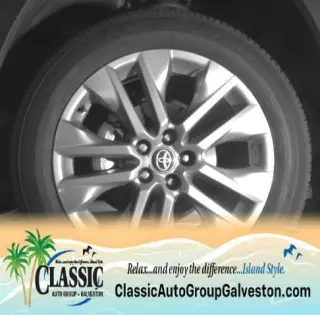 Toyota RAV4 2023 XLE Premium 4dr SUV