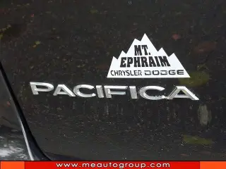Chrysler Pacifica 2017 Touring-L 4dr Mini-Van