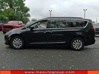 Chrysler Pacifica 2017 Touring-L 4dr Mini-Van