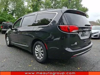 Chrysler Pacifica 2017 Touring-L 4dr Mini-Van