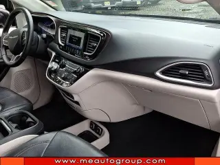 Chrysler Pacifica 2017 Touring-L 4dr Mini-Van