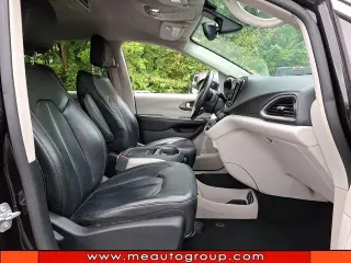 Chrysler Pacifica 2017 Touring-L 4dr Mini-Van