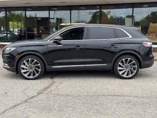 Lincoln Nautilus 2023 AWD Reserve 4dr SUV