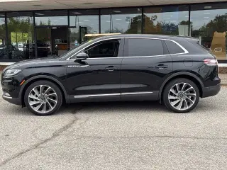 Lincoln Nautilus 2023 AWD Reserve 4dr SUV