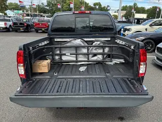Nissan Frontier 2015 4x4 S 4dr Crew Cab 5 ft. SB Pickup 6M