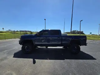GMC Sierra 2500HD 2019 4x4 SLT 4dr Cabina de Tripulacion LB