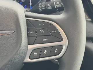 Chrysler Pacifica 2025 Select 4dr Mini-Van