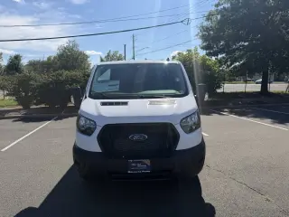 Ford Transit 2025 150 3dr SWB Techo Bajo Furgón de Carga