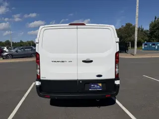 Ford Transit 2025 150 3dr SWB Techo Bajo Furgón de Carga