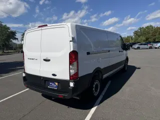 Ford Transit 2025 150 3dr SWB Techo Bajo Furgón de Carga