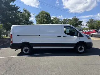 Ford Transit 2025 150 3dr SWB Techo Bajo Furgón de Carga