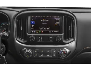 GMC Canyon 2022 4x4 AT4 4p. Cabina de tripulación con 5 puertas y caja corta (Tela)
