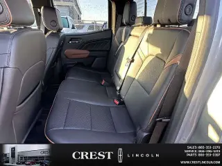 GMC Canyon 2023 4x4 AT4 4p Crew Cab 5 ft. SB