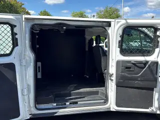 Ford Transit 2020 150 3dr SWB Tech Roof Camioneta de carga