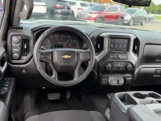 Chevrolet Silverado 1500 2020 4x4 Custom 4p Doble Cab 6.6 ft. CB
