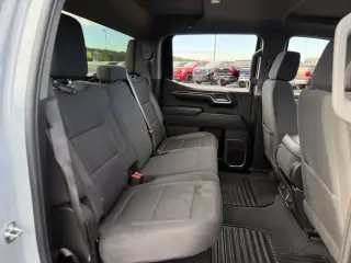 Chevrolet Silverado 1500 2024 4x4 LT 4dr Crew Cab 5.8 ft. SB con 2FL