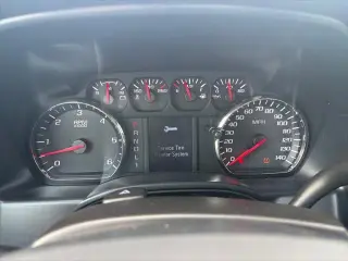 Chevrolet Silverado 2500HD 2018 4x4 Camion de trabajo 4p Cabina de tripulacion SB