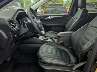 Ford Escape 2023 AWD Platinum 4dr SUV