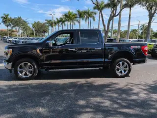 Ford F-150 2022 4x4 Lariat 4dr SuperCrew 5.5 ft. SB
