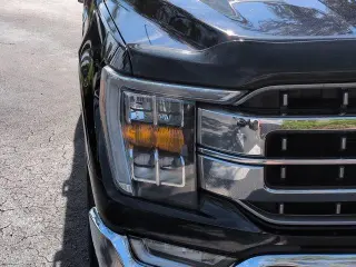 Ford F-150 2022 4x4 Lariat 4dr SuperCrew 5.5 ft. SB