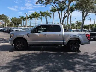 Ford F-150 2023 4x4 XLT 4p SuperCrew 5.5 ft. CB