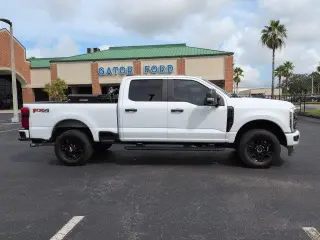 Ford F-250 Super Duty 2024 4x4 XL 4dr Crew Cab 8 ft. LB Pickup