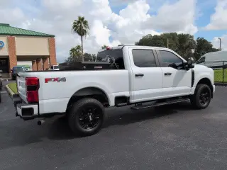 Ford F-250 Super Duty 2024 4x4 XL 4dr Crew Cab 8 ft. LB Pickup